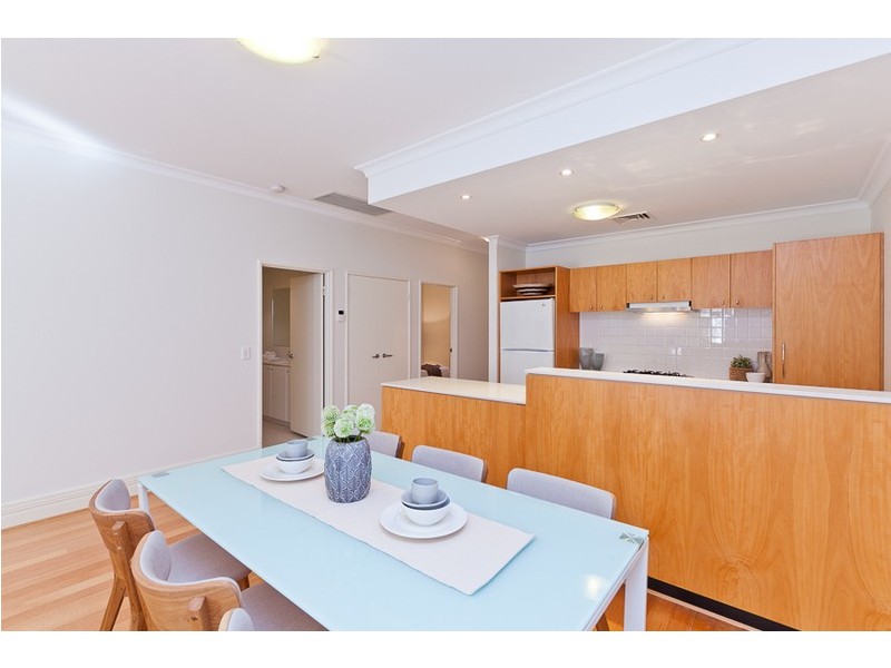 5/8 Bay Road, Claremont WA 6010