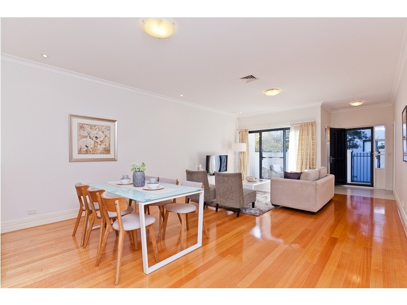 5/8 Bay Road, Claremont WA 6010