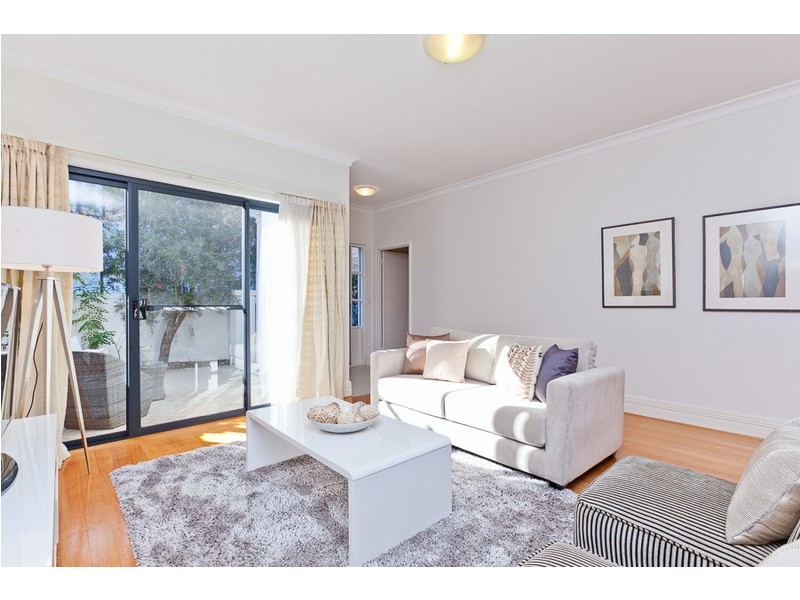 5/8 Bay Road, Claremont WA 6010