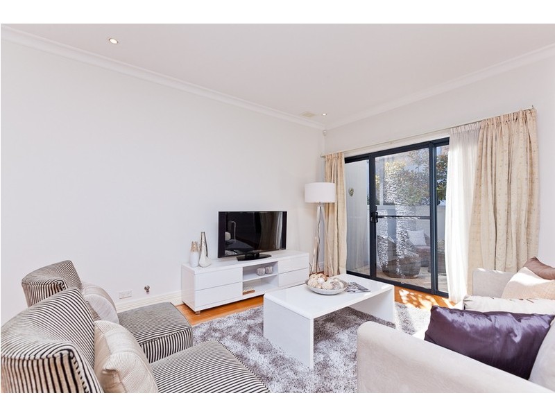 5/8 Bay Road, Claremont WA 6010