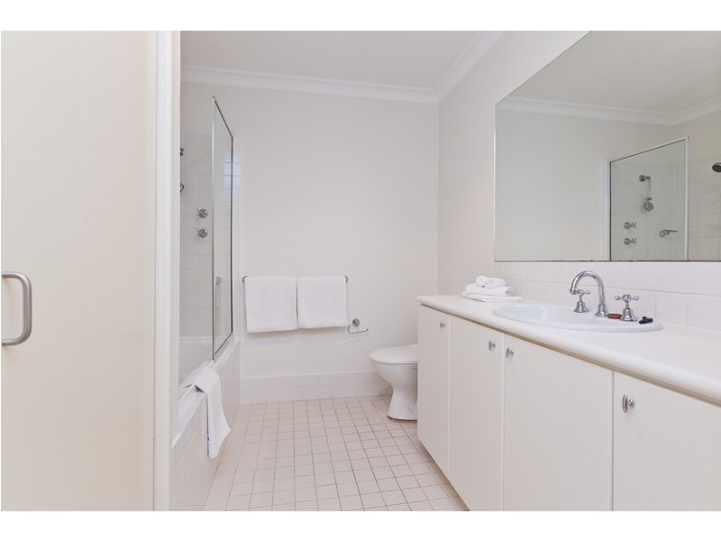 5/8 Bay Road, Claremont WA 6010