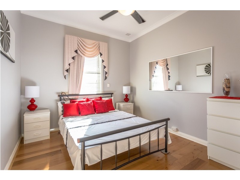 36A Hope Avenue, Manning WA 6152