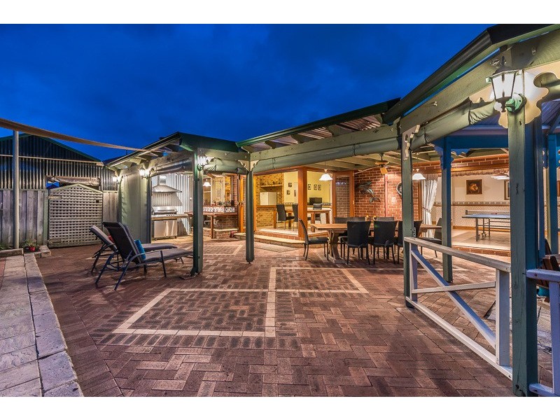 10 St Pierre Circuit, Currambine WA 6028