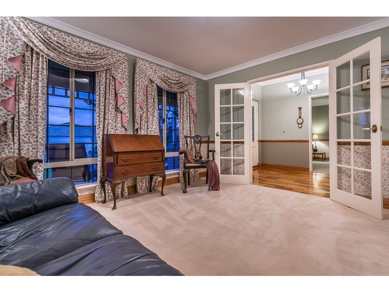 10 St Pierre Circuit, Currambine WA 6028