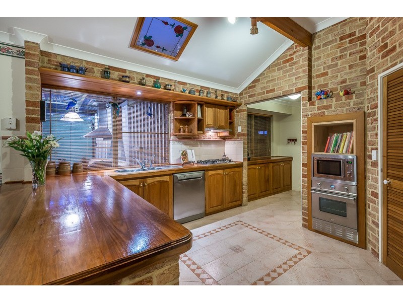 10 St Pierre Circuit, Currambine WA 6028