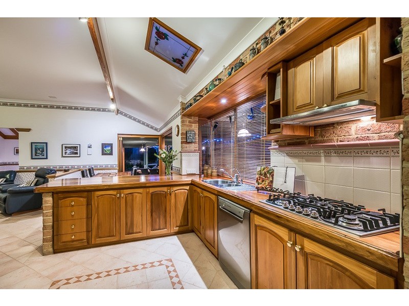 10 St Pierre Circuit, Currambine WA 6028