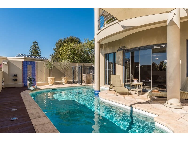 63b The Esplanade, Mount Pleasant WA 6153