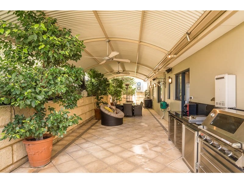 63b The Esplanade, Mount Pleasant WA 6153