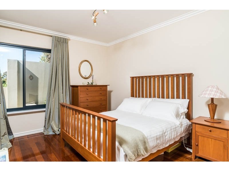 63b The Esplanade, Mount Pleasant WA 6153