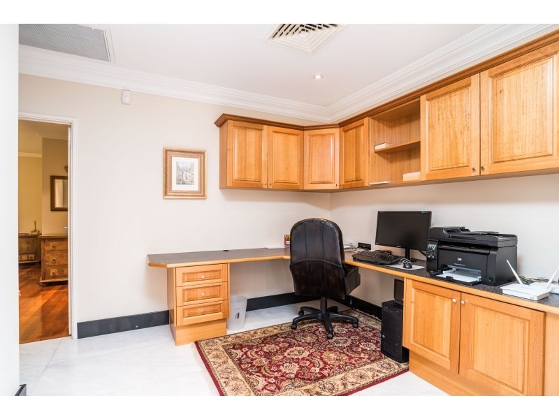 63b The Esplanade, Mount Pleasant WA 6153
