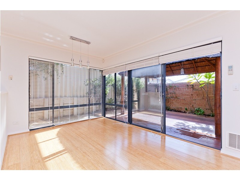 3/317 Scarborough Beach Road, Woodlands WA 6018