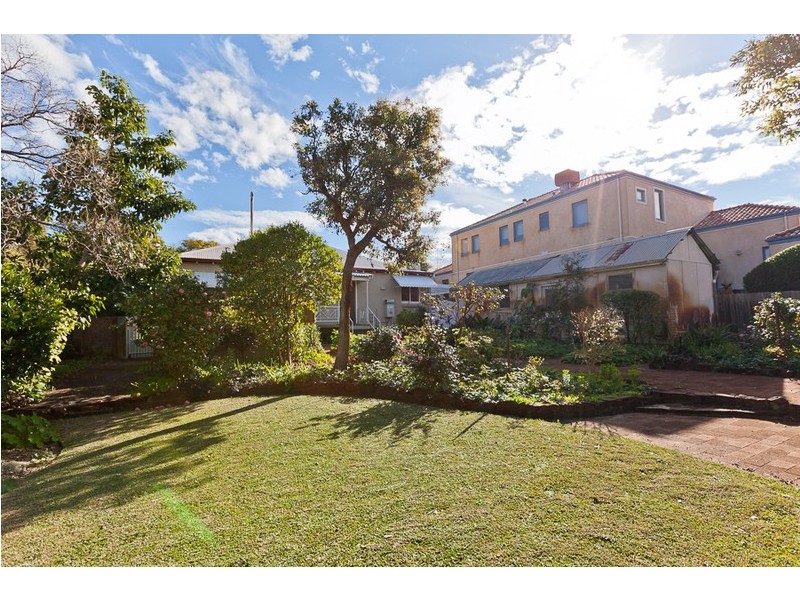 20 Langham Street, Nedlands WA 6009