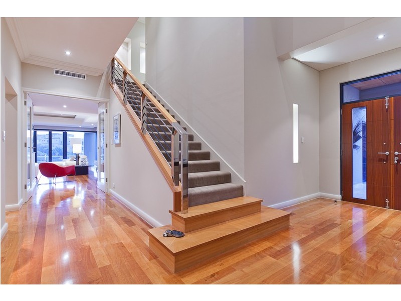 19 St Malo Court, Mindarie WA 6030