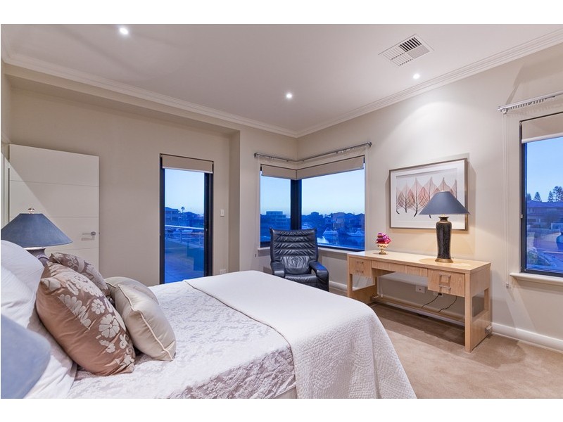 19 St Malo Court, Mindarie WA 6030