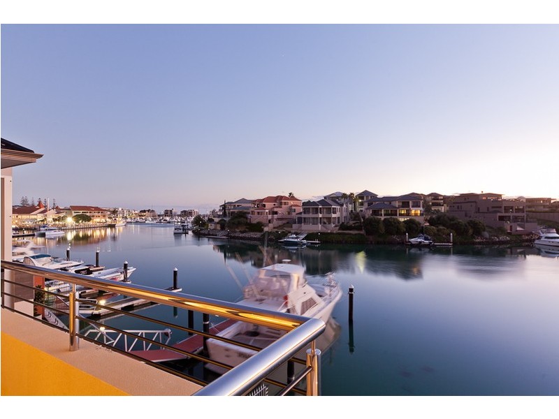 19 St Malo Court, Mindarie WA 6030