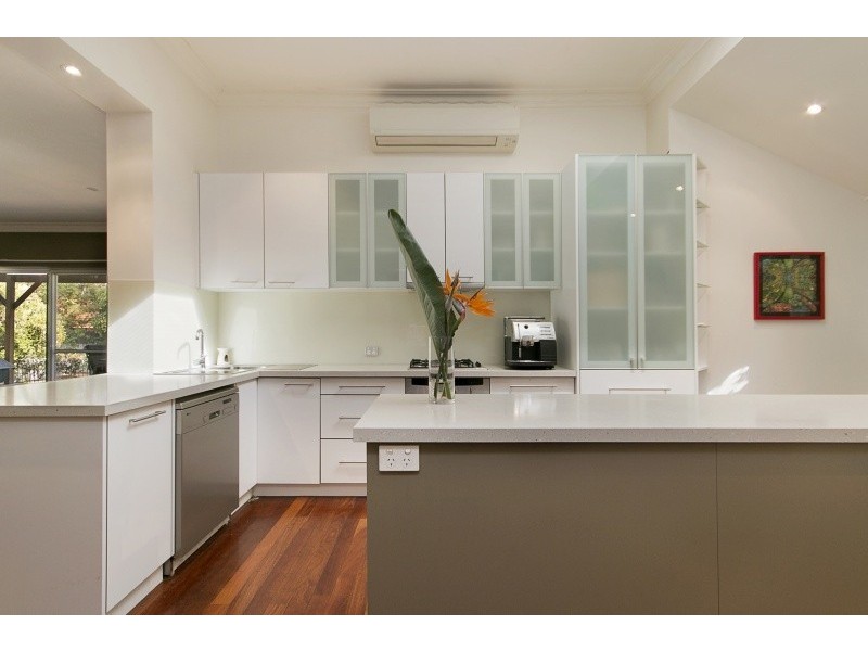 9 Windsor Road, East Fremantle WA 6158