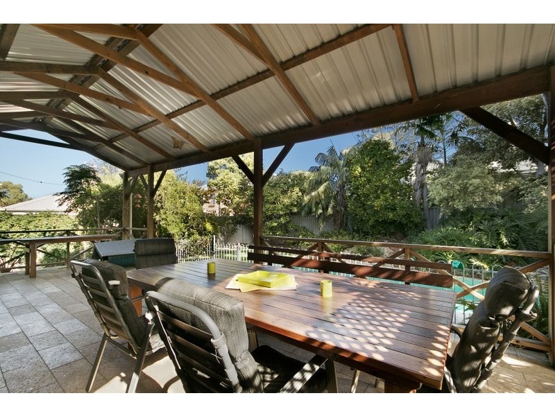 9 Windsor Road, East Fremantle WA 6158