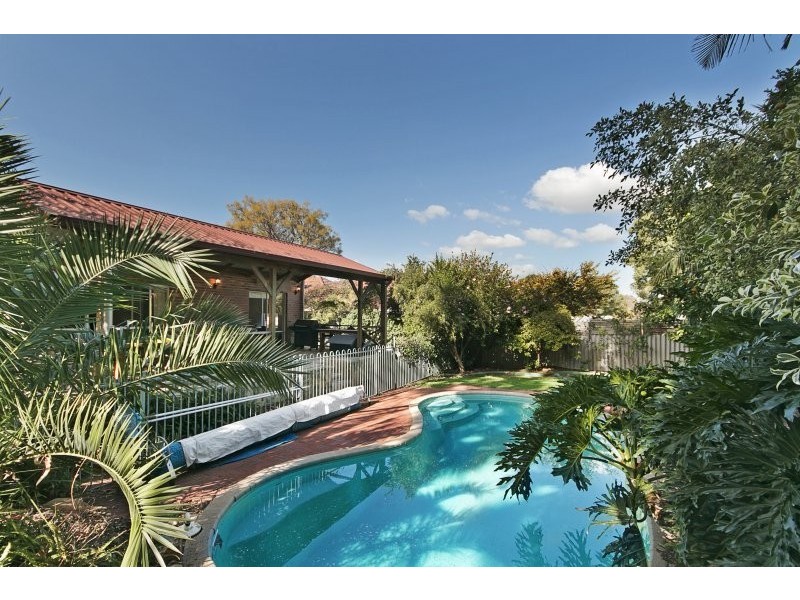 9 Windsor Road, East Fremantle WA 6158