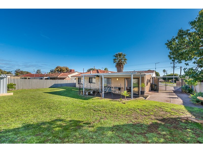19 Hudson Avenue, Girrawheen WA 6064