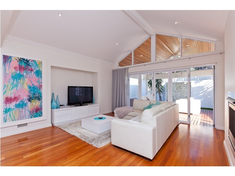 19A Brockway Road, Mount Claremont WA 6010