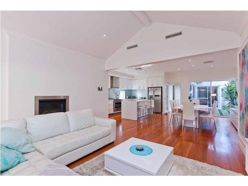 19A Brockway Road, Mount Claremont WA 6010