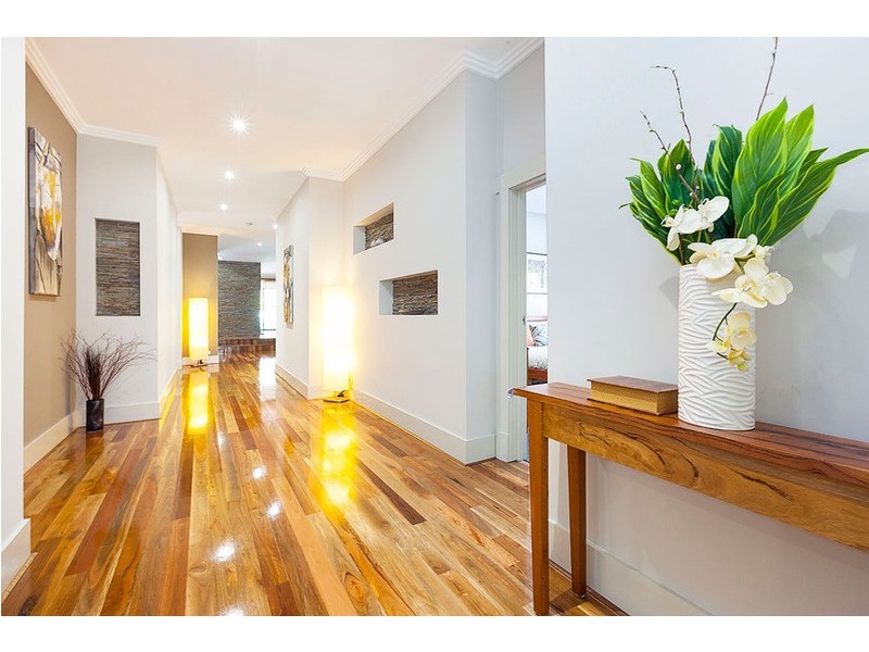 8 Doonan Road, Nedlands WA 6009