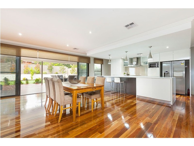 8 Doonan Road, Nedlands WA 6009