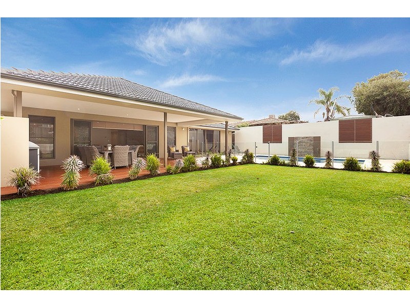 8 Doonan Road, Nedlands WA 6009