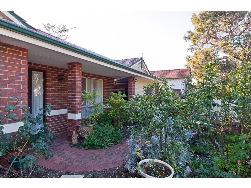 27 Waroonga Road, Nedlands WA 6009