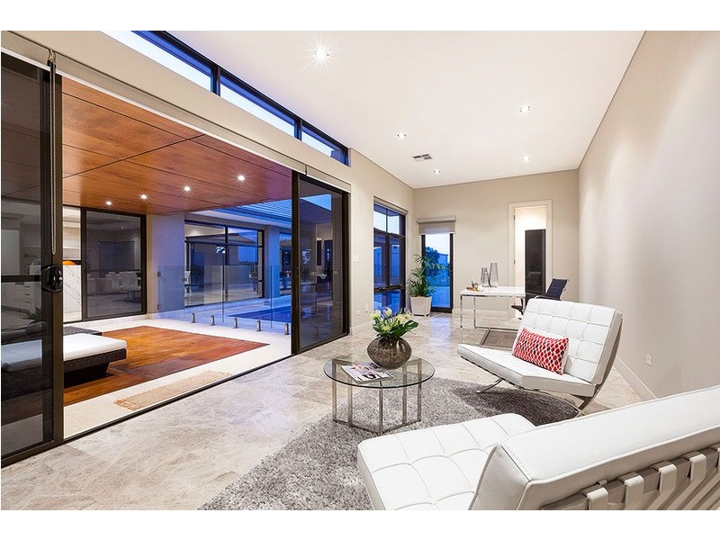 61 Leach Way, Gnangara WA 6077