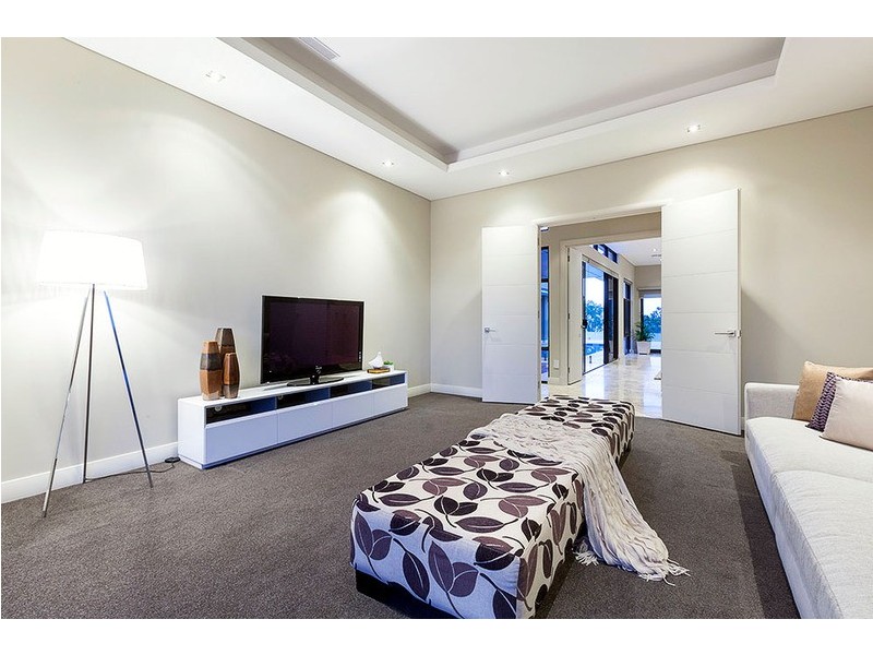 61 Leach Way, Gnangara WA 6077