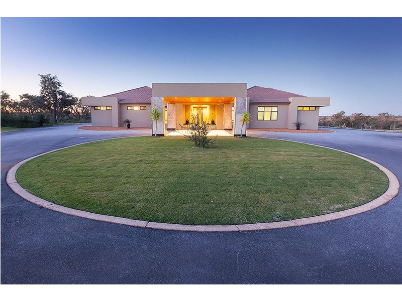 61 Leach Way, Gnangara WA 6077