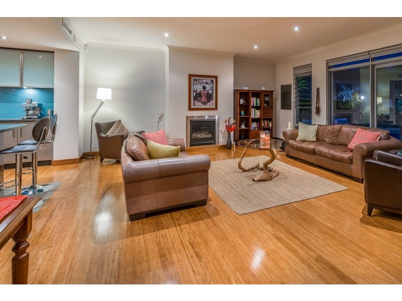 1 St Ives Loop, Kallaroo WA 6025