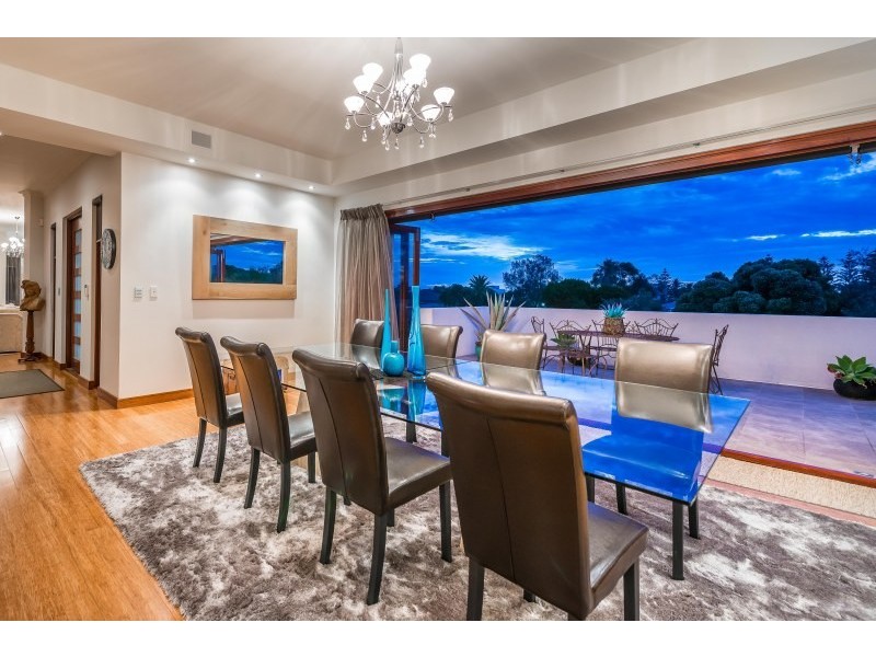 1 St Ives Loop, Kallaroo WA 6025