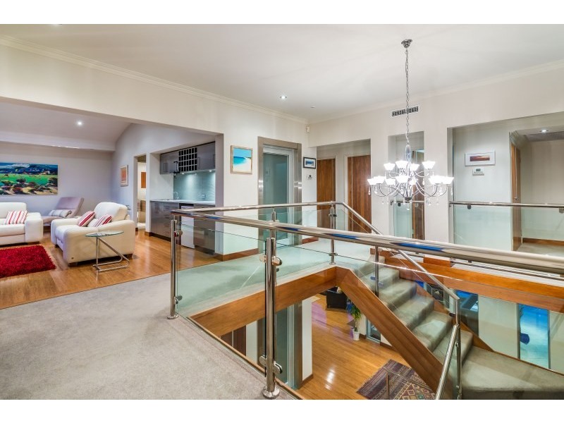 1 St Ives Loop, Kallaroo WA 6025