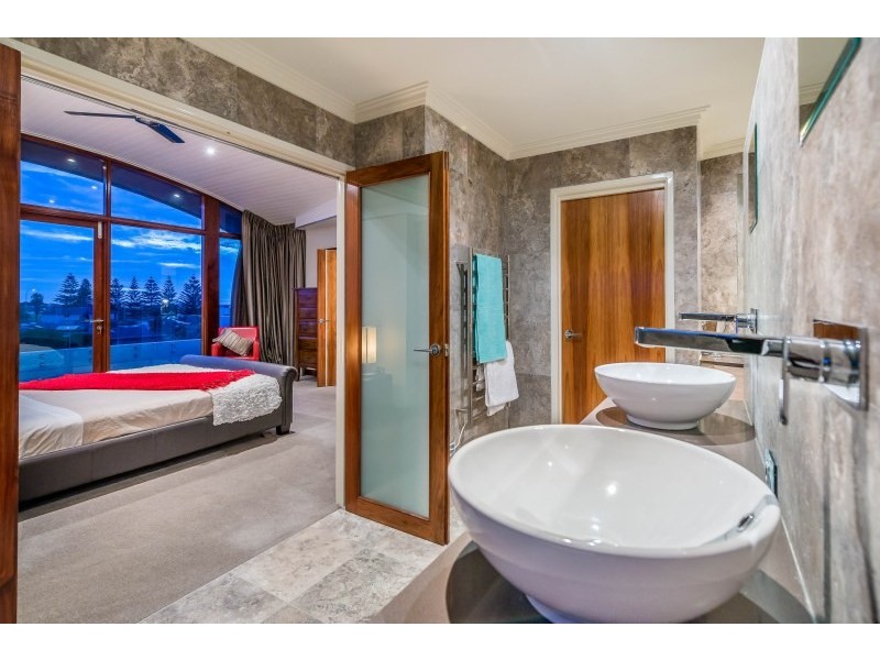 1 St Ives Loop, Kallaroo WA 6025