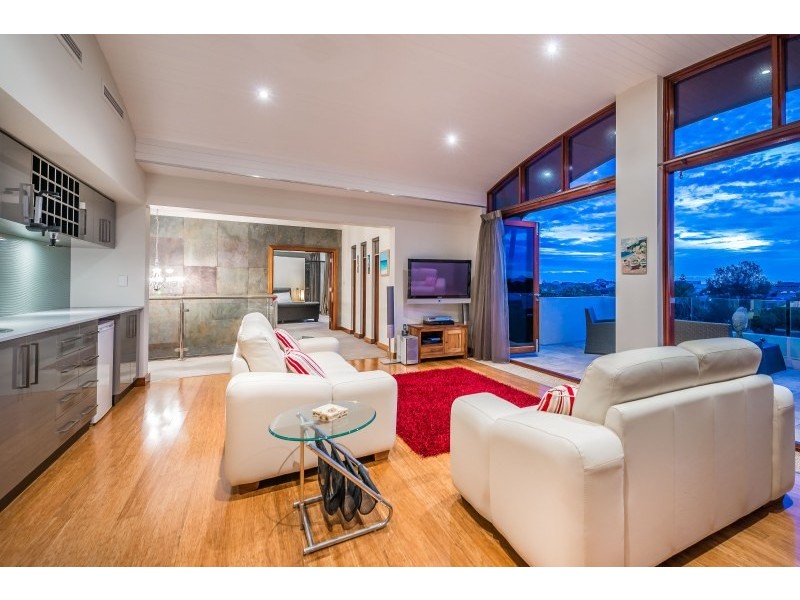 1 St Ives Loop, Kallaroo WA 6025