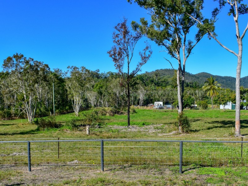 45 Leeder Road, Palm Grove QLD 4800