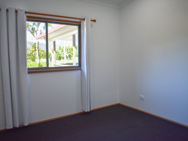 45 Leeder Road, Palm Grove QLD 4800