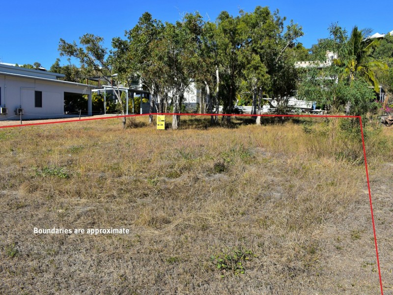 61 Gloucester Avenue, Hideaway Bay QLD 4800