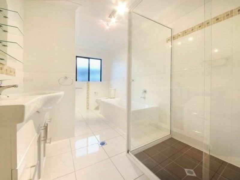 44 South Molle Boulevard, Cannonvale QLD 4802