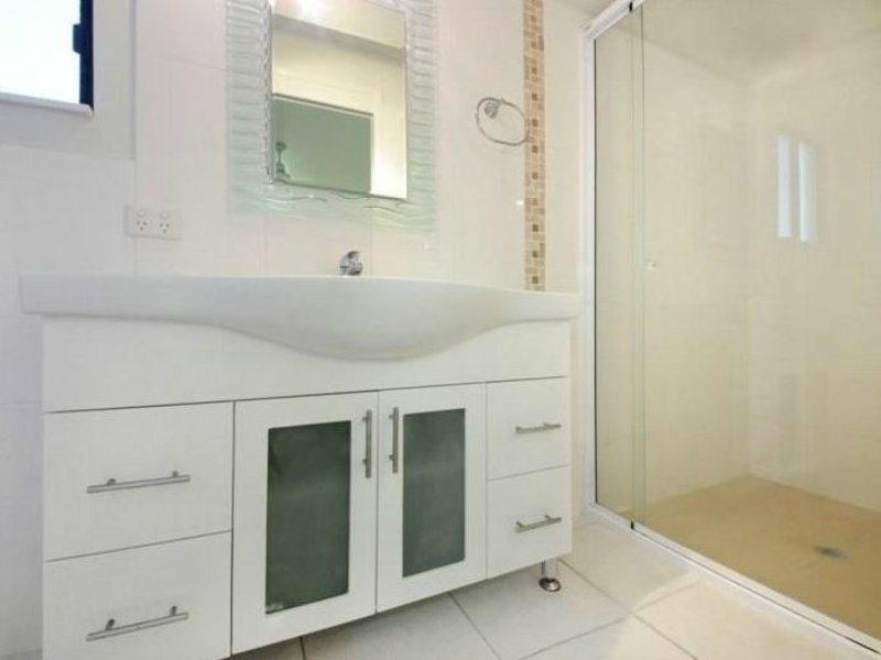 44 South Molle Boulevard, Cannonvale QLD 4802