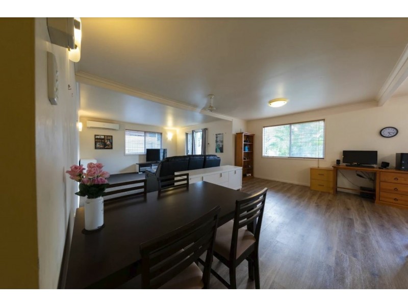 9 Manooka Drive, Cannonvale QLD 4802