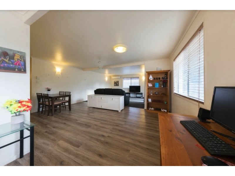 9 Manooka Drive, Cannonvale QLD 4802