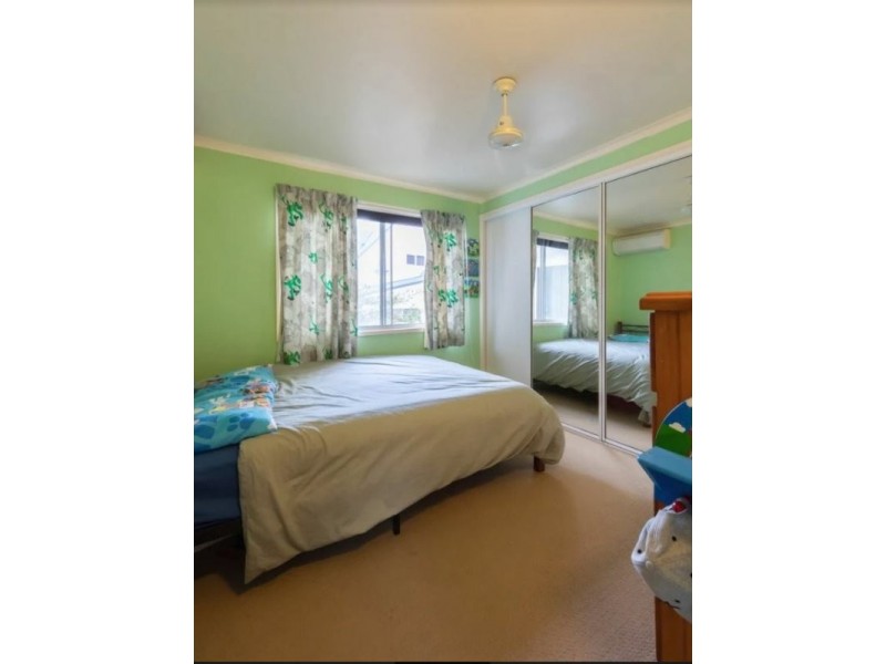 9 Manooka Drive, Cannonvale QLD 4802