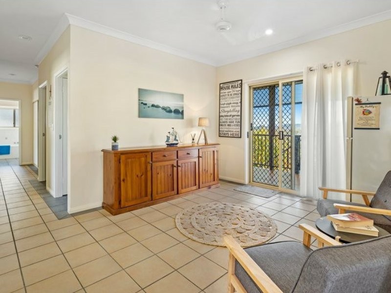 7/14 Hamilton Avenue, Cannonvale QLD 4802