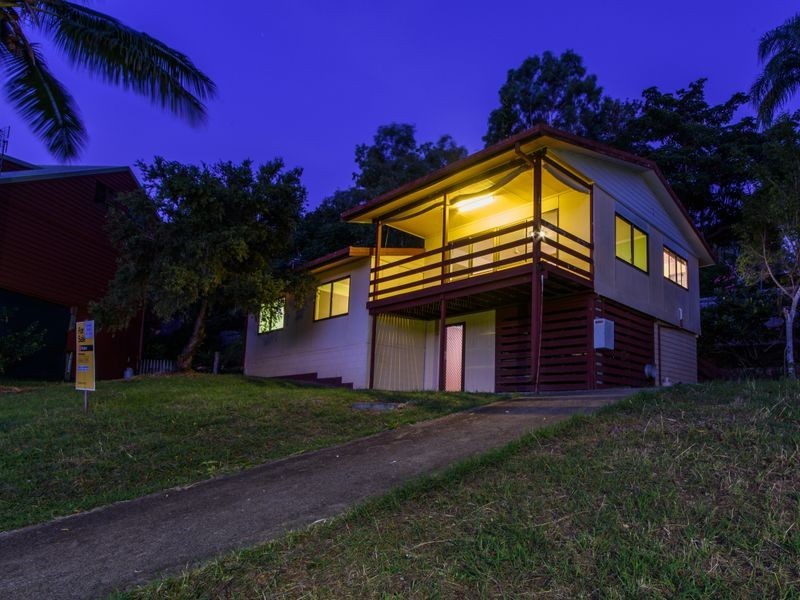 8 Coryule Place, Cannonvale QLD 4802