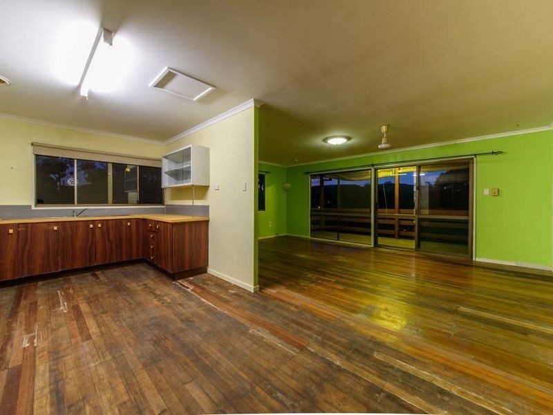8 Coryule Place, Cannonvale QLD 4802