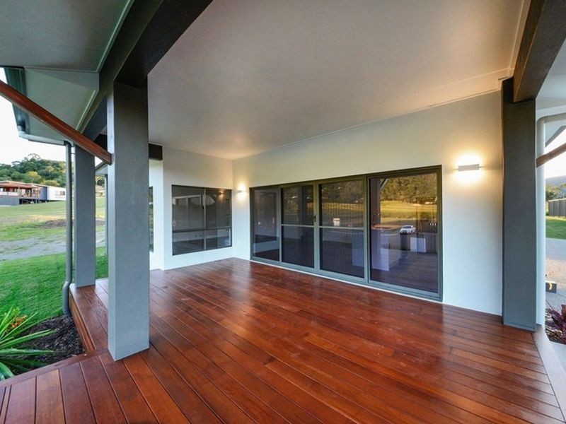 40 Stanley Drive, Cannonvale QLD 4802