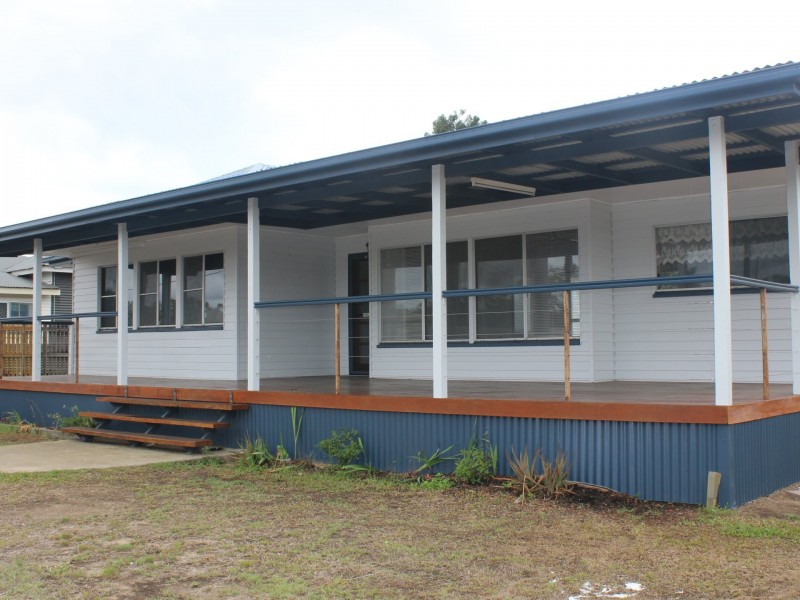 4 Phaff Street, Proserpine QLD 4800